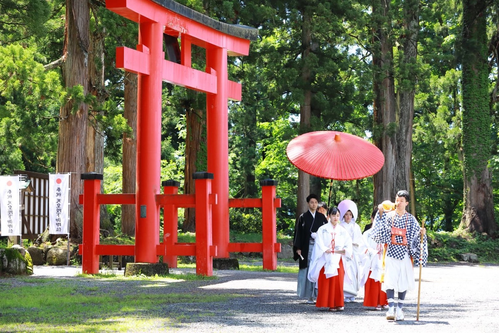 出羽三山神社和装結婚式の様子