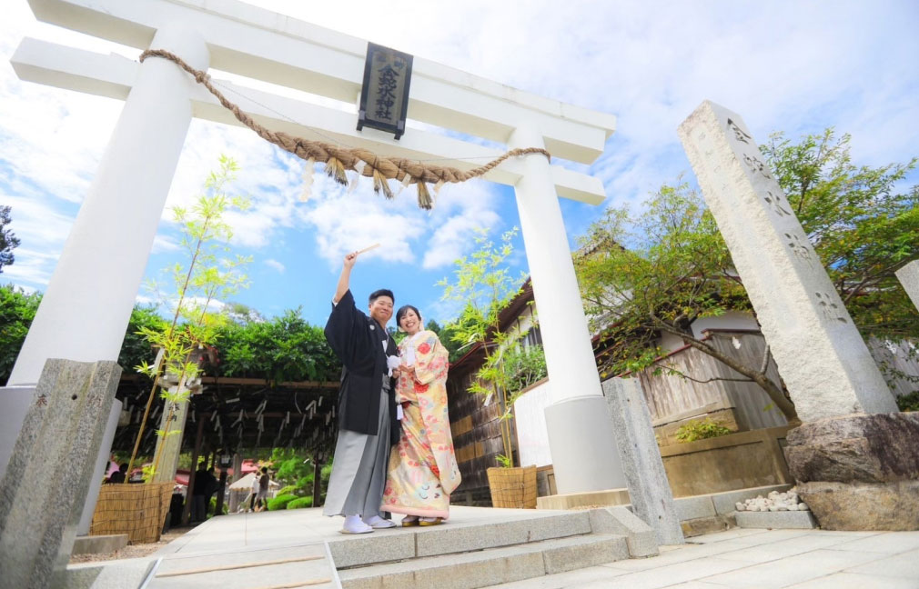 金蛇水神社新郎新婦