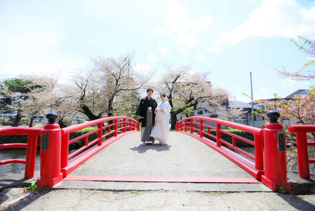 上杉神社新娘和新郎